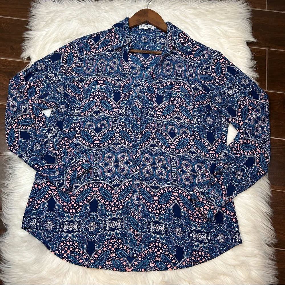 Express The Portofino Shirt Geometric Button Up Blouse Top Women's Medium Career